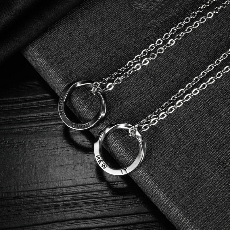 Men Accessories Pk - Collier pendentif en forme de cercle