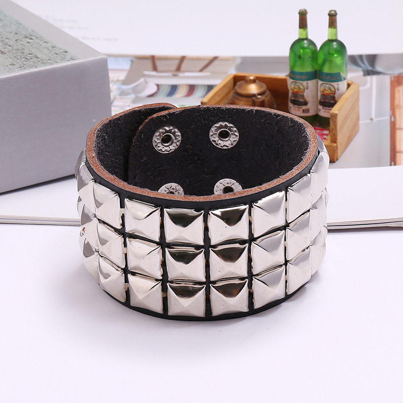 Bracelet de motard à rivets ca - Men Accessories Pk avis et prix